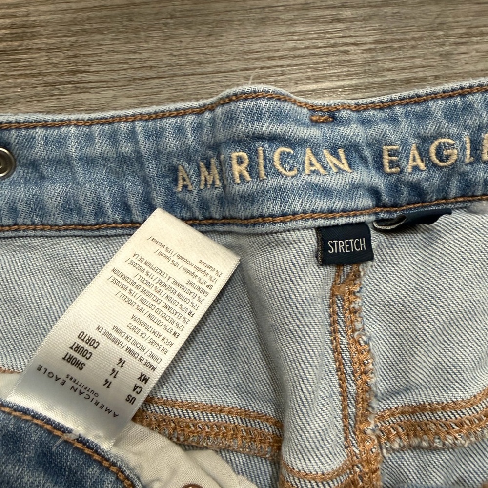 American Eagle Outfitters Women’s Light Wash Dreamy Drape Wide Leg Jeans - Picture 7 of 11